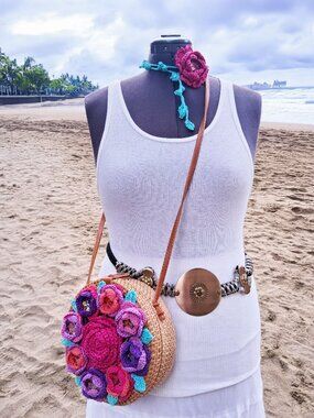 2 ITEMS= Boho Round Straw Crossbody Bag with Crochet colorful Flowers and Choker
